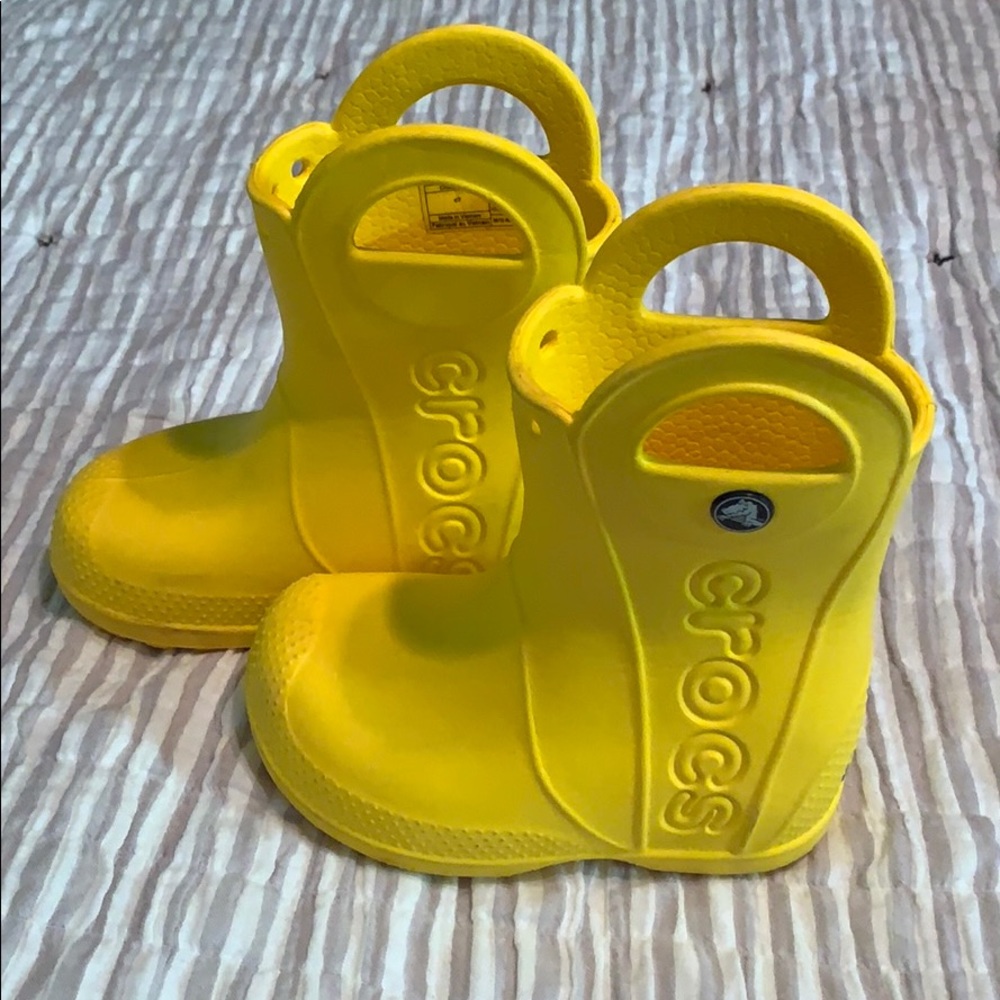 Crocs rain boots size 7 toddler